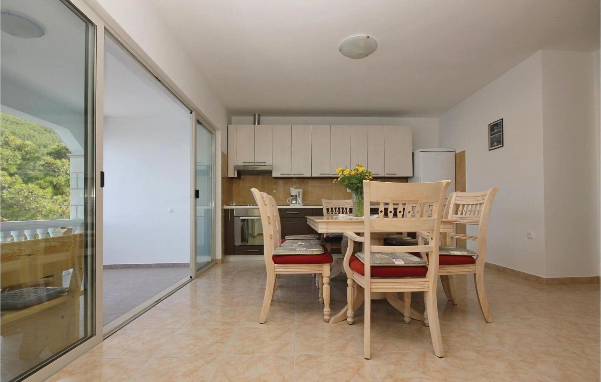 Cozy Apartment In Prigradica With House Sea View Extérieur photo