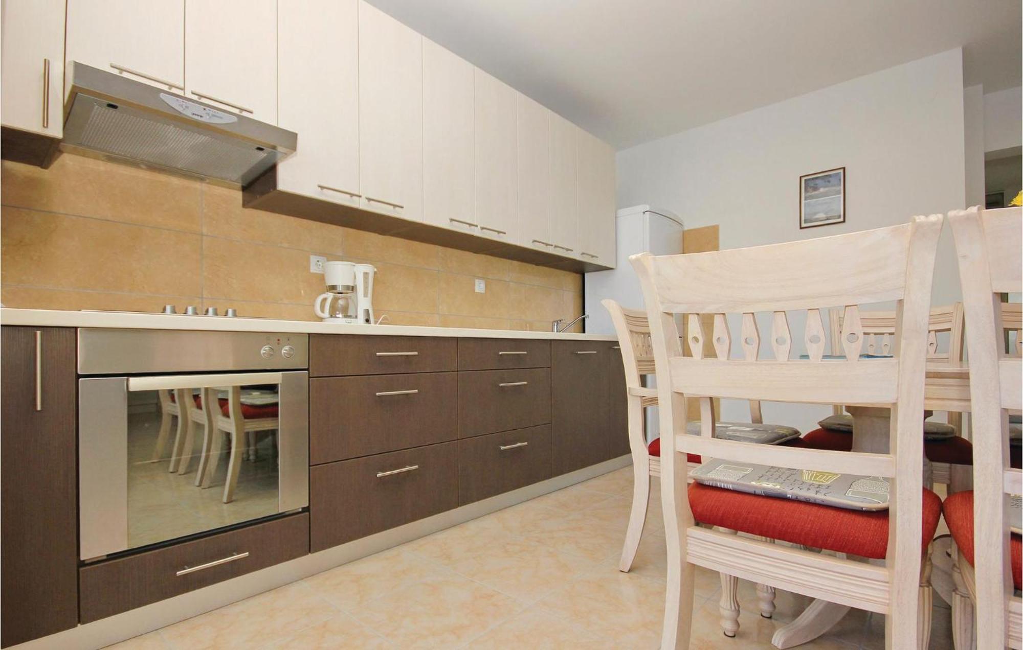Cozy Apartment In Prigradica With House Sea View Extérieur photo